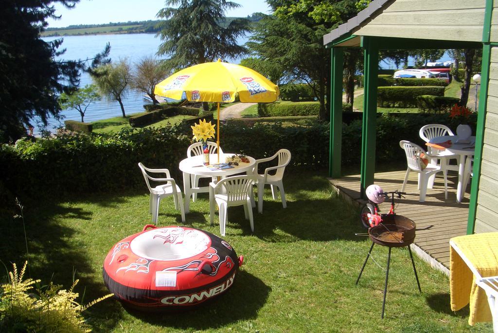 Hotel Beau-Rivage Du Lac De Pareloup Salles-Curan Exteriér fotografie
